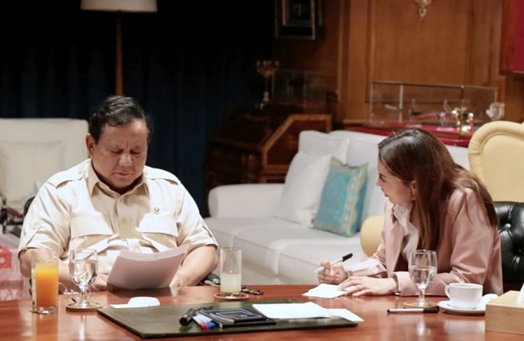 Presiden Prabowo dalam sesi wawancara on the record bersama Najwa Shihab, co-Founder Narasi TV