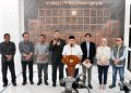 Ketua KPU Mochammad Afifuddin bersama jajaran saat konferensi pers di Gedung KPU, Jakarta Pusat, Selasa (16/9/2025)