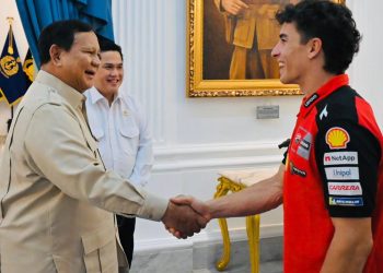 Presiden Prabowo menerima pebalap MotoGP dari Ducati Lenovo Marc Marquez di Istana Kepresidenan, Jakarta, Selasa (30/9) petang