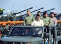 Panglima TNI bersama Menhan dan para Kepala Staf Angkatan mendampingi Presiden Republik Indonesia Prabowo Subianto pada Upacara Gelar Pasukan Operasional dan Kehormatan Militer di Lapangan Suparlan, Pusdiklatpassus, Batujajar, Kabupaten Bandung Barat, Minggu (10/8/2025)
