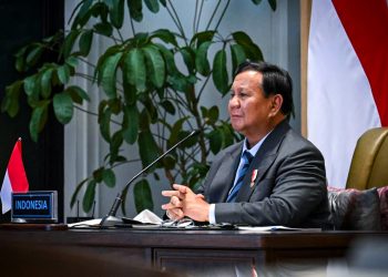 Presiden Republik Indonesia, Prabowo Subianto, menghadiri BRICS Leaders Virtual Meeting dari kediaman pribadinya di Kertanegara, Jakarta Selatan, pada Senin, 8 September 2025. (BPMI Setpres)
