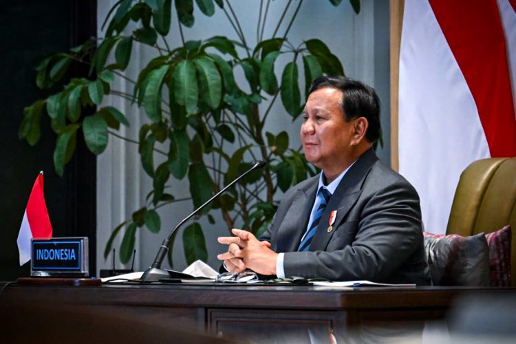 Presiden Republik Indonesia, Prabowo Subianto, menghadiri BRICS Leaders Virtual Meeting dari kediaman pribadinya di Kertanegara, Jakarta Selatan, pada Senin, 8 September 2025. (BPMI Setpres)
