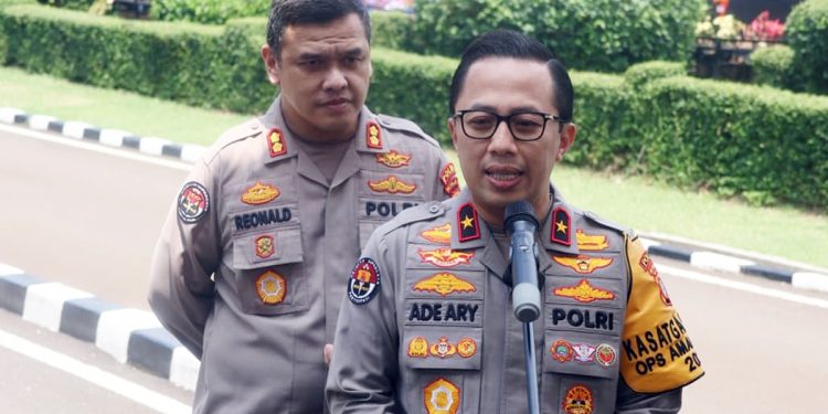 Kabid Humas Polda Metro Jaya Brigjen Pol Ade Ary Syam Indradi dalam sesi doorstop bersama media, Senin (15/9).