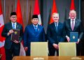 Presiden Republik Indonesia, Prabowo Subianto dan Perdana Menteri Kanada Mark Carney menyaksikan upacara penandatanganan Nota Kesepahaman antara Indonesia dan Kanada yang berlangsung di West Block, Parliament Hill, Ottawa, pada Rabu, 24 September 2025. (Foto: BPMI Setpres)
