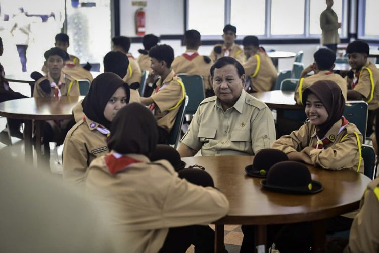 Presiden Prabowo Subianto meninjau Sekolah Rakyat Menengah Atas (SRMA) Margaguna di Jakarta Selatan, pada Kamis, 11 September 2025. (Foto: BPMI Setpres)