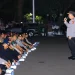 Kapolri Jenderal Pol. Listyo Sigit Prabowo memberikan motivasi kepada pasukan pengamanan DPR/MPR RI saat acara makan malam bersama di Gedung DPR/MPR RI, Jakarta, Senin (1/9/2025). ANTARA/HO-Divisi Humas Polri