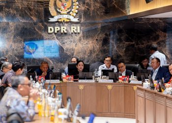 Ketua DPR RI Puan Maharani memimpin pertemuan bersama pimpinan DPR dan pimpinan fraksi di Ruang Rapat Pimpinan DPR, Kompleks Parlemen, Senayan, Jakarta, Kamis (4/9/2025).