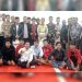 Deklarasi Damai Pemkab Mamasa Bersama Forkopimda, Tokoh Masyarakat, Tokoh Adat, Tokoh Pemuda, Mahasiswa, Orma hingga Insan Pers di Rumjab Bupati Mamasa, Senin malam (1/9/2025).