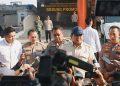 Presiden Prabowo Subianto usai menjenguk masyarakat dan Polisi korban aksi demonstrasi yang tengah menjalani perawatan di Rumah Sakit Bhayangkara Tingkat 1 R. Said Sukanto Kramat Jati, Jakarta Timur, pada Senin, 1 September 2025.