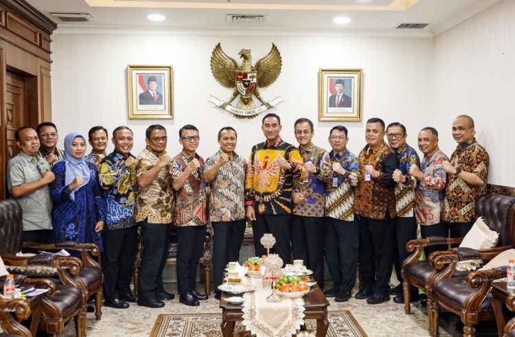 Kepala BNN RI, Suyudi Ario Seto bersama jajaran melakukan audiensi ke Bareskrim Polri pada Jumat (29/8/2025).