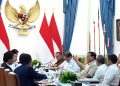 Presiden memimpin rapat terbatas bersama sejumlah Menteri Kabinet Merah Putih di Istana Merdeka, Jakarta, Selasa (9/9/2025). (