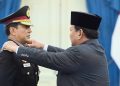 Prosesi Penganugrahan Pangkat Jenderal Kehormatan Komjen Ahmad Dofiri di Ruang Kredensial, Istana Merdeka, Jakarta, Rabu (17/9/2025).