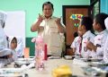 Presiden RI Prabowo Subianto meninjau program MBG di SDN Kedung Jaya 1 Bogor, Kota Bogor