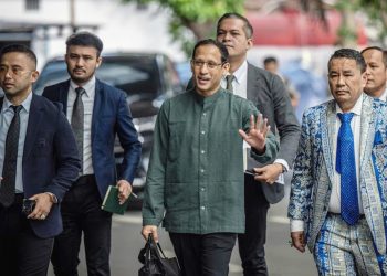 Nadiem Makarim bersama Kuasa Hukum menjalani pemeriksaan kasus korupsi Digitalisasi Pendidikan untuk ketiga kalinya di Kejagung, Kamis (4/9) pagi