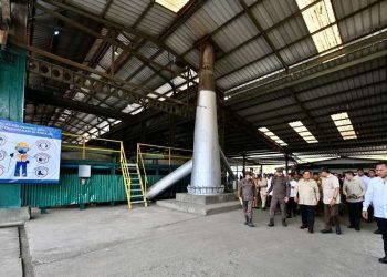 Presiden Prabowo Subianto ketika tengah inspeksi ke salah satu smelter tambang di Bangka Belitung, Senin (6/10/2025) (Foto: Biro Pers Setpres)