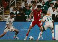 Pemain Timnas berebut bola dengan lawannya/PSSI