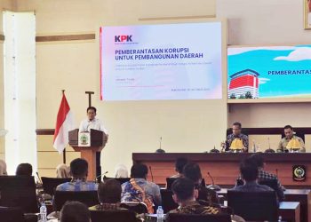 Wakil Ketua KPK, Johanis Tanak, saat menghadiri Rapat Koordinasi Pencegahan Korupsi bersama DPRD Provinsi Sulawesi Selatan dan Pemerintah Provinsi Sulsel di Kantor Gubernur Sulsel
