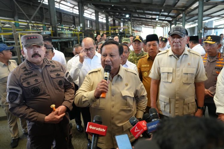Prabowo Terima Laporan Penertiban Kawasan Hutan dan Serahkan Aset Rampasan Negara/Kejagung