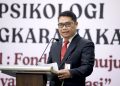 Brigjen Pol Asep Guntur Rahayu, S.I.K., S.Psi., M.H., saat mengisi Orasi Ilmiah di acara Dies Natalis ke-18 Fakultas Psikologi Universitas Bhayangkara Jakarta Raya (Ubhara Jaya) di auditorium Kampus II, Bekasi