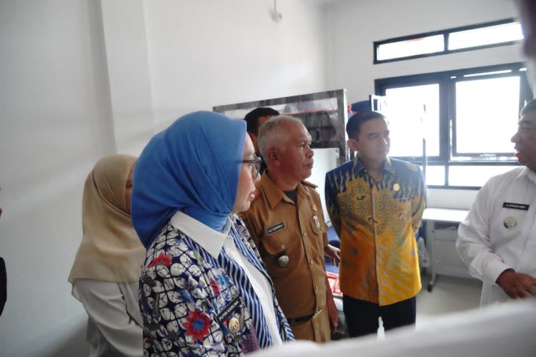 Launching dan Masa Pengenalan Lingkungan Sekolah (MPLS) Peserta Didik Baru Sekolah Rakyat Tahun Anggaran 2025/2026 di Sekolah Rakyat Rintisan, UPTD Balai Latihan Kerja (BLK) Disnakertrans Kabupaten Garut, Jalan Raya Samarang, Kecamatan Samarang, Selasa (30/9/2025).
(Foto: Moch Ahdiansyah/Anggana Mulia/Diskominfo Kab. Garut)