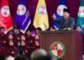 Presiden Prabowo Subianto menyampaikan orasi ilmiah dalam Sidang Senat Terbuka UKRI di Trans Convention Centre, Kota Bandung