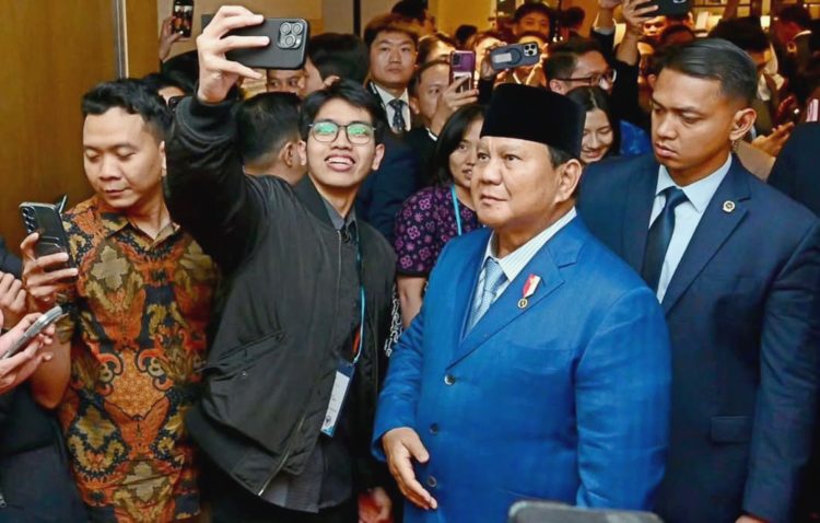 Presiden Prabowo Disambut Hangat Diaspora Indonesia Saat Tiba di Gyeongju