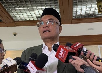 Biaya haji 2026 ditetapkan Rp87,4 juta atau turun Rp2 juta dari tahun lalu. Komisi VIII DPR RI yakin Presiden Prabowo Subianto belum sepenuhnya puas dengan hasil efisiensi tersebut.(Foto:Istimewa)