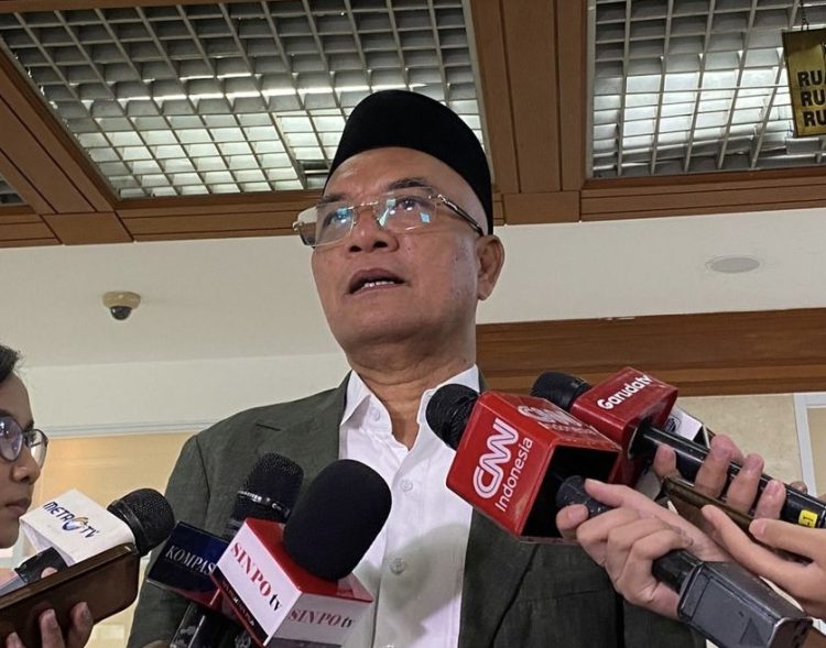 Biaya haji 2026 ditetapkan Rp87,4 juta atau turun Rp2 juta dari tahun lalu. Komisi VIII DPR RI yakin Presiden Prabowo Subianto belum sepenuhnya puas dengan hasil efisiensi tersebut.(Foto:Istimewa)