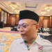Anggota DPRD Jabar sekaligus Ketua Fraksi PPP DPRD Jabar Zaini Shofari memberikan keterangan di Bandung. (ANTARA/Ricky Prayoga)