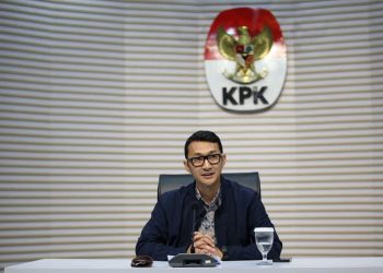 Juru Bicara KPK, Budi Prasetyo di Ruang Konpers Gedung Merah Putih KPK
