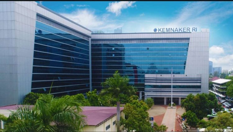 Gedung Kantor Kementerian Ketenagakerjaan di Jakarta (Foto: Kemnaker)