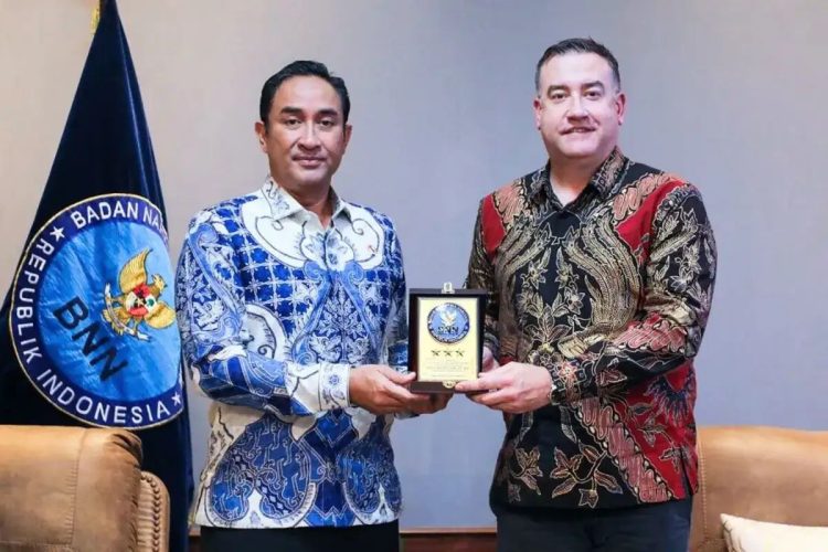 Kepala BNN RI Komjen Pol. Suyudi Ario Seto (kiri) dalam pertemuan bersama Senior Officer Indonesia AFP Steve Lindner (kanan) di Jakarta (Foto: BNN RI)