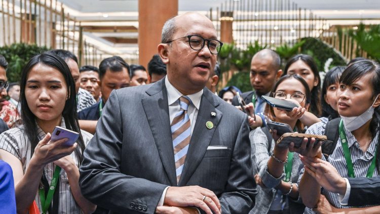Menteri Investasi dan Hilirisasi/Kepala Badan Koordinasi Penanaman Modal (Meninves/Kepala BKPM), Rosan Roeslani, saat ditemui di sela kegiatan Indonesia International Sustainability Forum (ISF) 2025, di Jakarta International Convention Center (JICC), Jakarta, Jumat (10/10/2025). (Foto: Dok Humas BKPM).