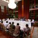 Presiden Prabowo Subianto memimpin rapat dengan para Menteri Kabinet Merah Putih di kediaman pribadinya, di Hambalang, Bogor, Jawa Barat, Minggu (28/9/2025) (Foto: Biro Pers Sekretariat Presiden)