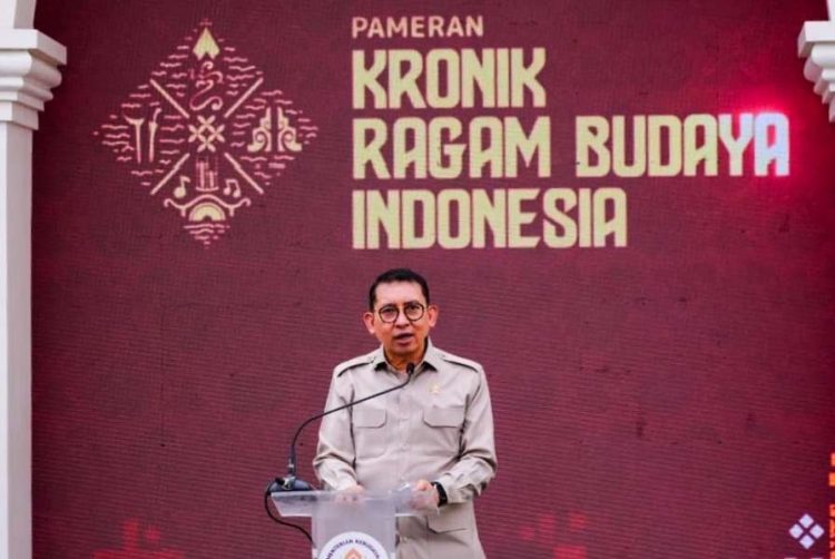 Menteri Kebudayaan Fadli Zon saat menghadiri pembukaan pameran 'Kronik Ragam Budaya Indonesia', Museum Benteng Vredeburg, Yogyakarta, Jumat (17/10/2025) (Foto: Dokumentasi Kemenbud)