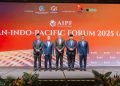 Menteri Koordinator Bidang Perekonomian Airlangga Hartarto (kedua dari kanan)yang mewakili Presiden Prabowo Subianto pada Forum tahunan ASEAN-Indo-Pacific Forum (AIPF) 2025 di Kuala Lumpur, Senin (27/10/2025) (Foto: Kemlu RI)