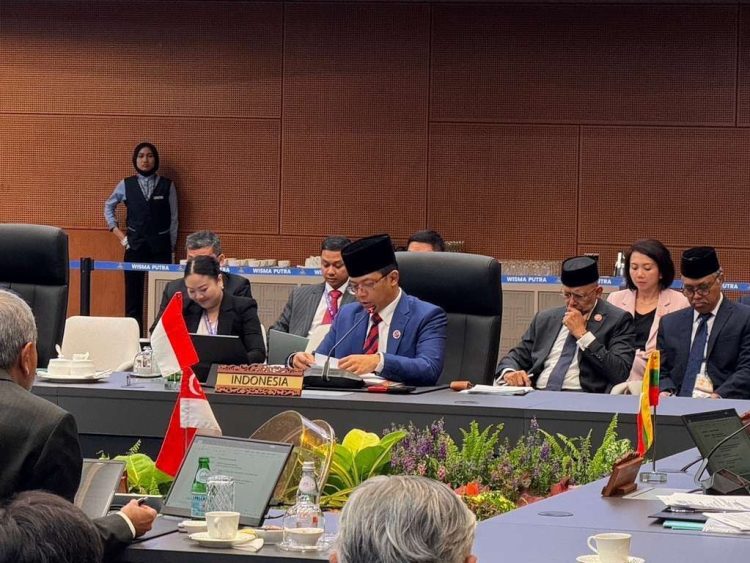 Menlu RI mewakili Presiden Prabowo Subianto pada East Asia Summit atau KTT Asia Timur (EAS) ke-20, Senin (27/10/2025) di Kuala Lumpur, Malaysia (Foto:Kemlu RI)
