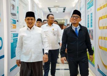 Momen kebersamaan Wakil Menteri Haji dan Umrah, Dahnil Anzar Simanjuntak (kanan)?bersama Wakil Menteri Agama, Romo Muhammad Syafi’i (kiri) (Foto: dokumentasi Kementerian Haji dan Umrah)
