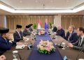 Presiden Prabowo Subianto dan sejumlah menteri menggelar pertemuan dengan Perdana Menteri Selandia Baru Christopher Luxon di Ruang Agenas, Hotel Lahan Select Gyeongju, Jumat (31/10/2025) (Foto: Tim Media Presiden Prabowo)