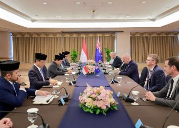 Presiden Prabowo Subianto dan sejumlah menteri menggelar pertemuan dengan Perdana Menteri Selandia Baru Christopher Luxon di Ruang Agenas, Hotel Lahan Select Gyeongju, Jumat (31/10/2025) (Foto: Tim Media Presiden Prabowo)