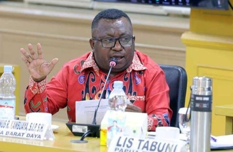 Anggota DPD RI Agustinus Kambuaya menyoroti ketimpangan perhatian pemerintah antara dukungan terhadap rakyat Palestina dan penanganan pengungsi konflik di Papua (Foto:Istimewa)