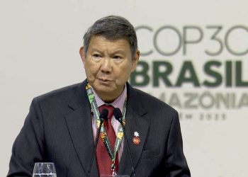 Utusan Khusus Presiden Republik Indonesia untuk Iklim dan Energi, Hashim Djojohadikusumo dalam sesi Leaders Summit pada Conference of the Parties ke-30 (COP30) di Belém, Brasil, Kamis (6/11)