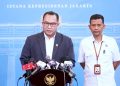 Kepala BRIN Arif Satria dan Wakil Kepala BRIN Amarulla Octavian memberikan keterangan usai penuhi panggilan Presiden di Istana Merdeka, Jakarta