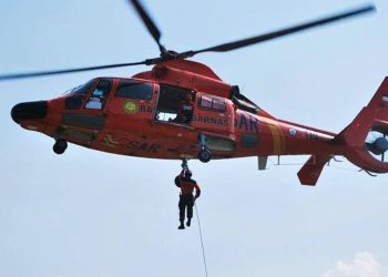 Helikopter TNI dan Basarnas diberangkatkan dari Jakarta