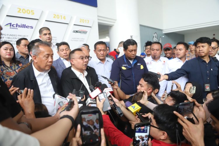 Wakil Ketua DPR RI Sufmi Dasco Ahmad sidak ke pabrik Michelin di Cikarang, minta PHK dihentikan sementara.(Foto:Ist)