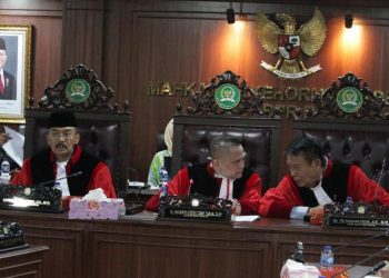 MKD DPR RI menjatuhkan sanksi etik kepada lima anggota DPR, tiga dinonaktifkan sementara dan dua diaktifkan kembali usai dinyatakan tidak melanggar.