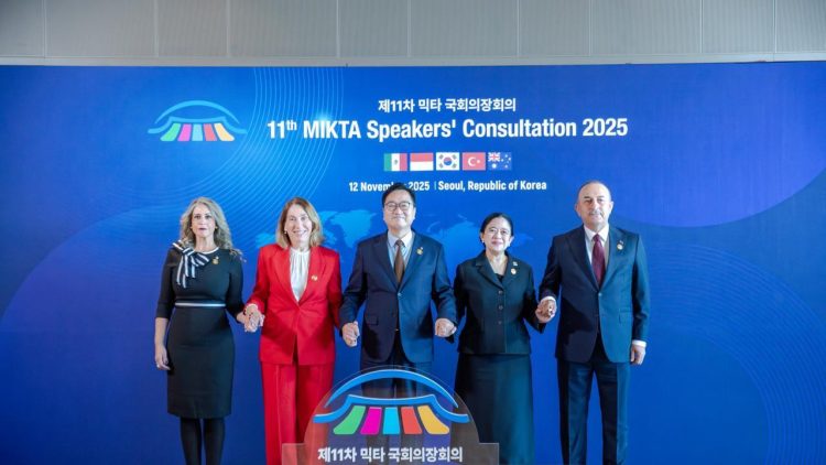 Ketua DPR RI Puan Maharani menyerukan keadilan dalam transisi energi dan tata kelola AI di forum MIKTA Seoul 2025.(Foto:Istimewa)