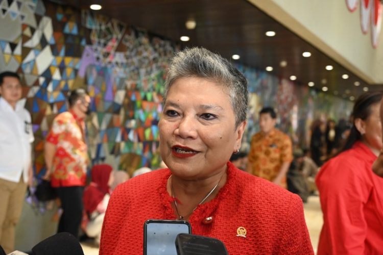 Ribka Tjiptaning dilaporkan ke Bareskrim oleh ARAH usai menyebut Soeharto “pembunuh jutaan rakyat”, diduga langgar UU ITE.(Foto: Ist)