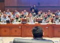 Rapat tertutup Komisi I DPR RI bersama Menhan Sjafrie dan Panglima TNI Agus Subiyanto membahas stabilitas Papua serta arah baru pertahanan nasional.