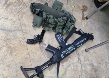 Polisi temukan dua senjata rakitan bertuliskan “Welcome to Hell” di lokasi ledakan masjid Kodamar, Kelapa Gading. (Foto:Istimewa)